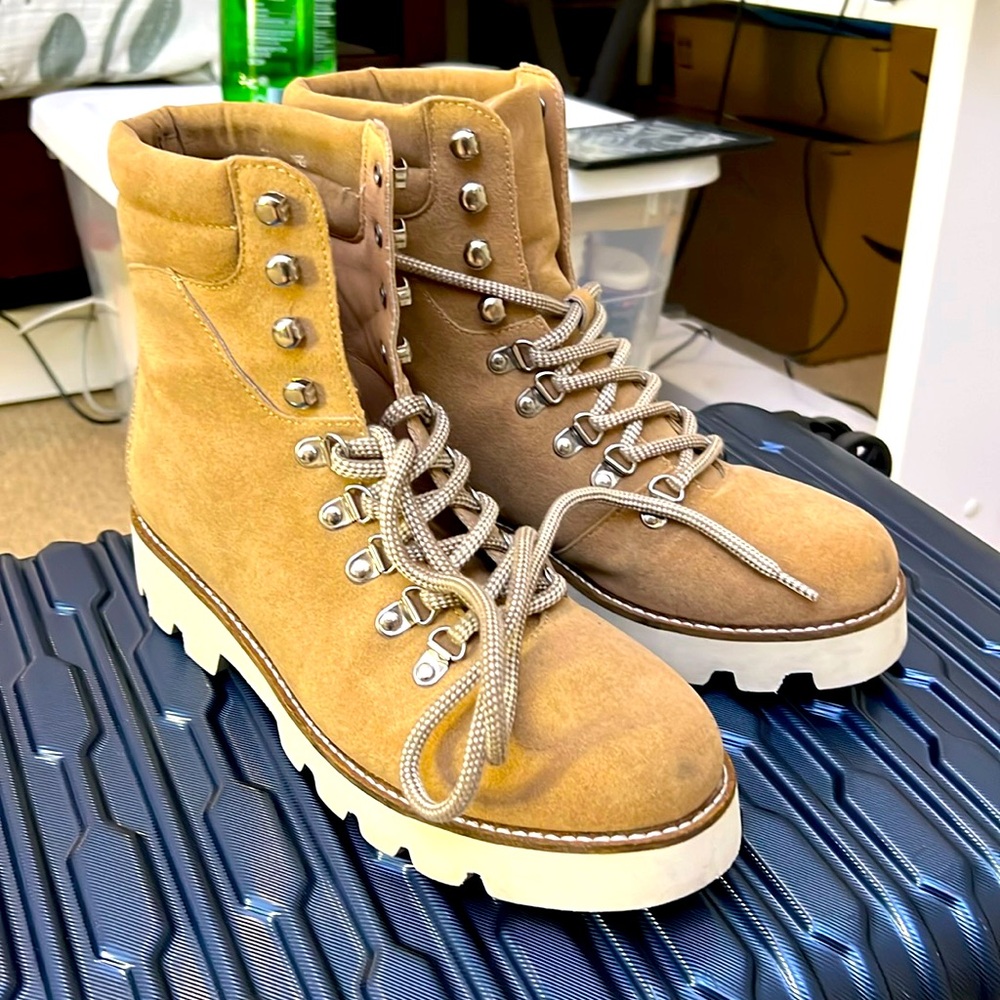 Women’s Combat Boots size US 7.5/Euro 38